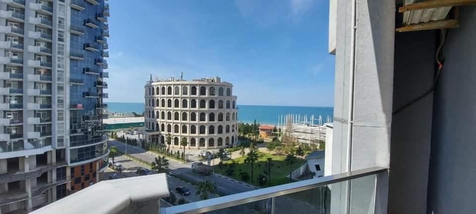 Ferienwohnung Orbi Sea Tower Block A Batumi Exterior foto