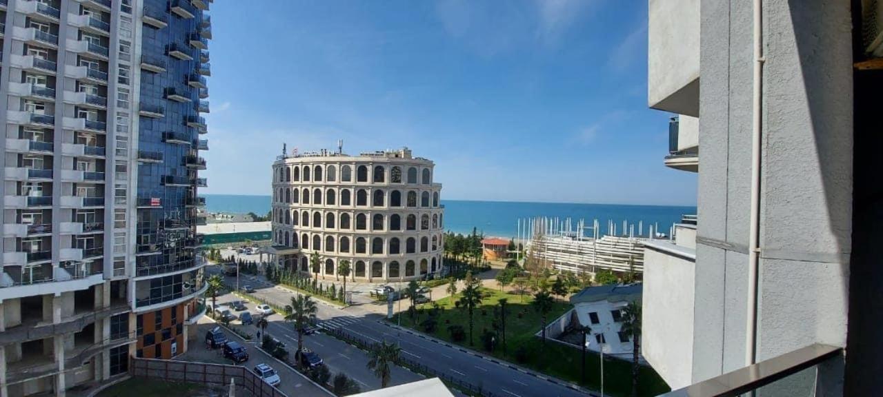 Ferienwohnung Orbi Sea Tower Block A Batumi Exterior foto